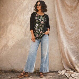 Women's J Jill Tunic Top Shirt Size Med Black Floral Knit Boho Bohemian Garden